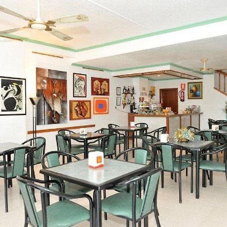 Almuñécar Hostal Velilla מראה חיצוני תמונה