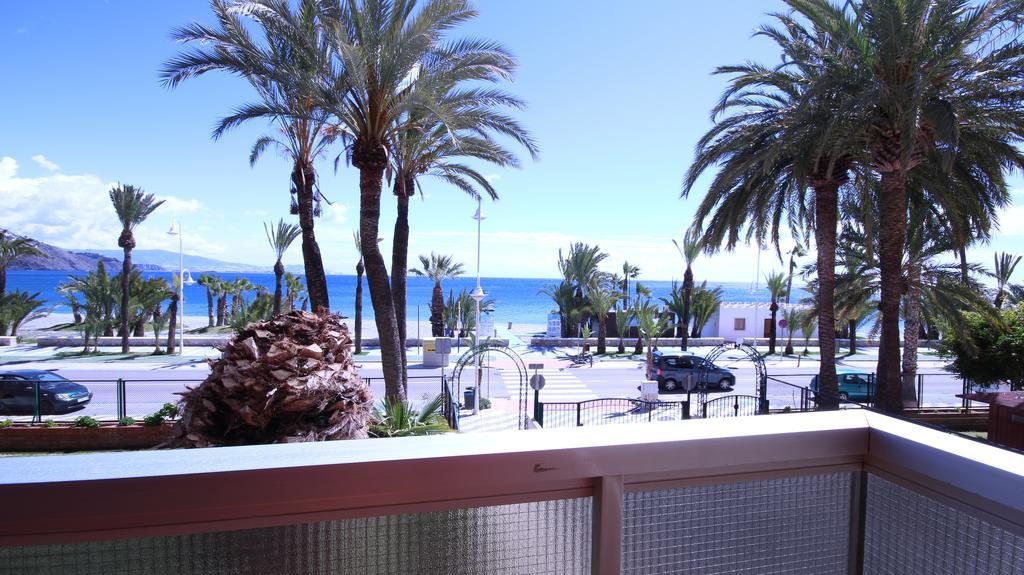 Almuñécar Hostal Velilla מראה חיצוני תמונה