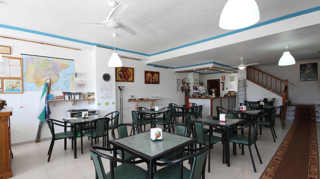 Almuñécar Hostal Velilla מראה חיצוני תמונה